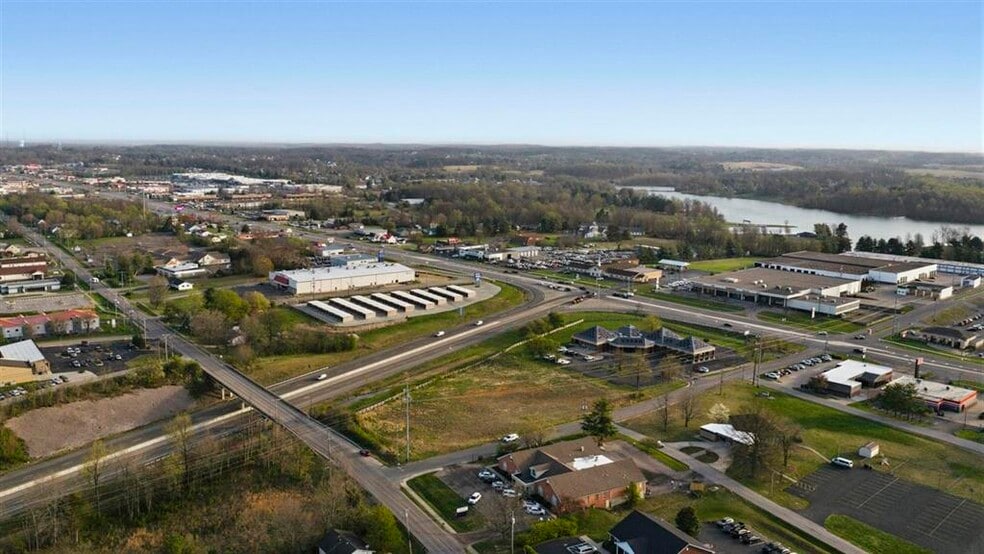 Bankview Drive, Elizabethtown, KY à vendre - Photo du bâtiment - Image 2 de 4