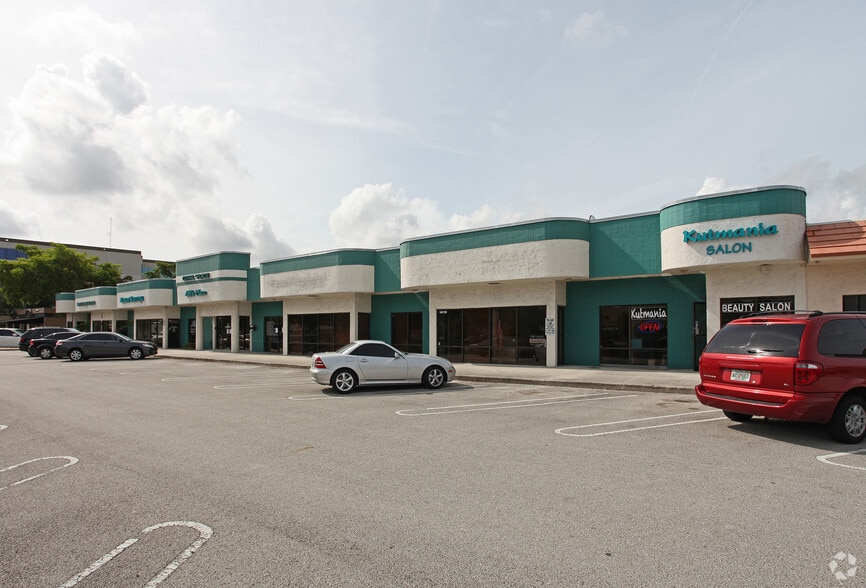 10150-10180 W Sample Rd, Pompano Beach, FL à louer - Photo du bâtiment - Image 1 de 4