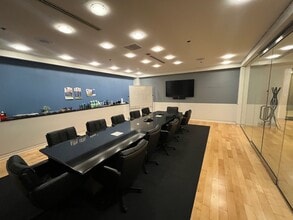 142 E Ontario St, Chicago, IL à louer Photo intérieure- Image 2 de 5