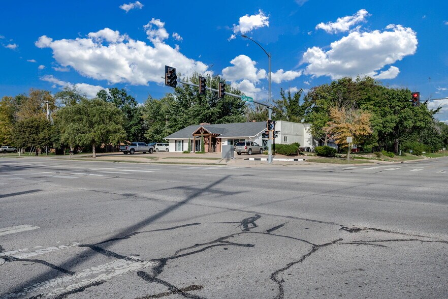 2300 N Lorraine St, Hutchinson, KS à louer - Photo du bâtiment - Image 2 de 18