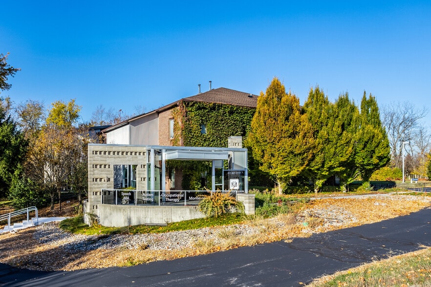 11712 N Michigan Rd, Zionsville, IN à vendre - Photo du bâtiment - Image 2 de 33