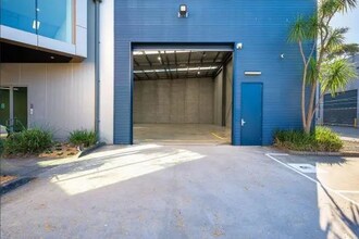 11-15 Rocklea Dr, Port Melbourne for lease Building Photo- Image 2 of 10