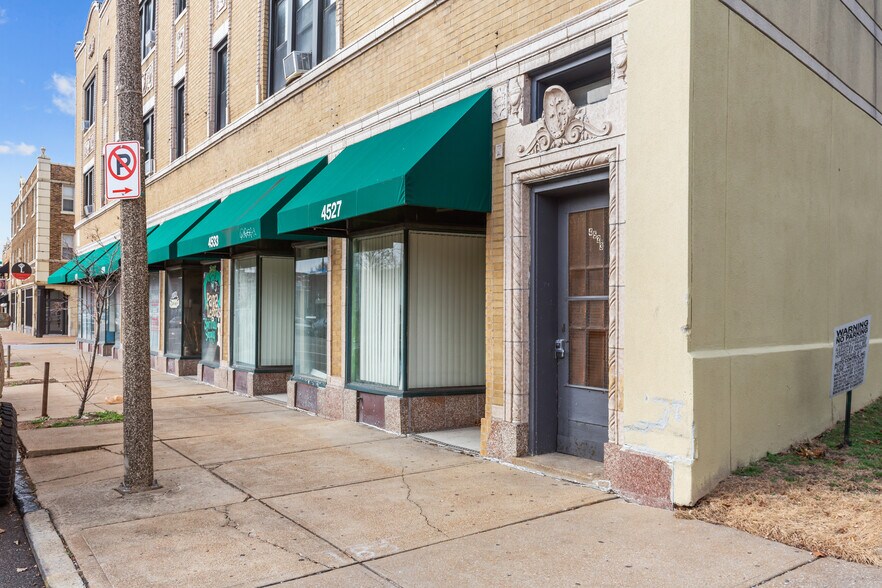 4533 Gravois Ave, Saint Louis, MO à louer - Photo du bâtiment - Image 2 de 8