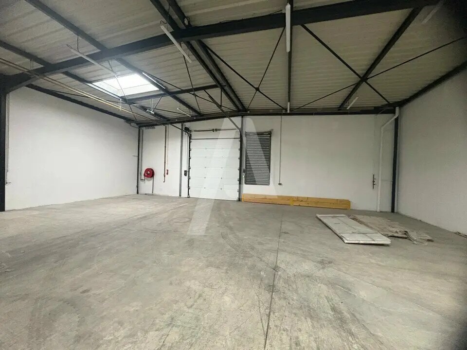 Flex in Ivry-sur-Seine for lease Interior Photo- Image 1 of 5