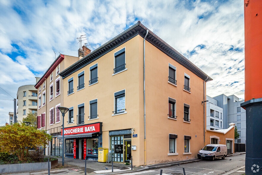 24 Place Des Maisons Neuves, Villeurbanne for lease - Primary Photo - Image 1 of 7
