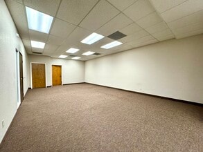 1890 Park Marina Dr, Redding, CA for lease Interior Photo- Image 1 of 4