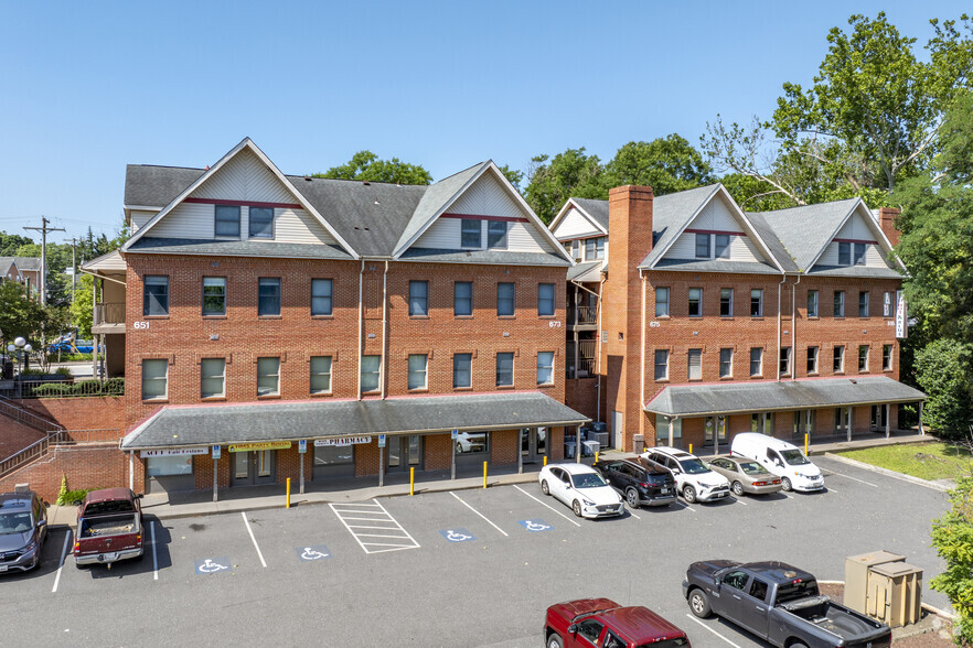 525-545 Main St, Laurel, MD for lease - Building Photo - Image 2 of 7
