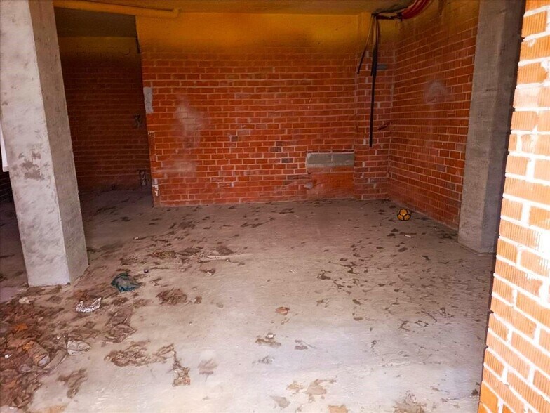 Commerce de détail dans León, León à vendre - Photo du bâtiment - Image 3 de 10