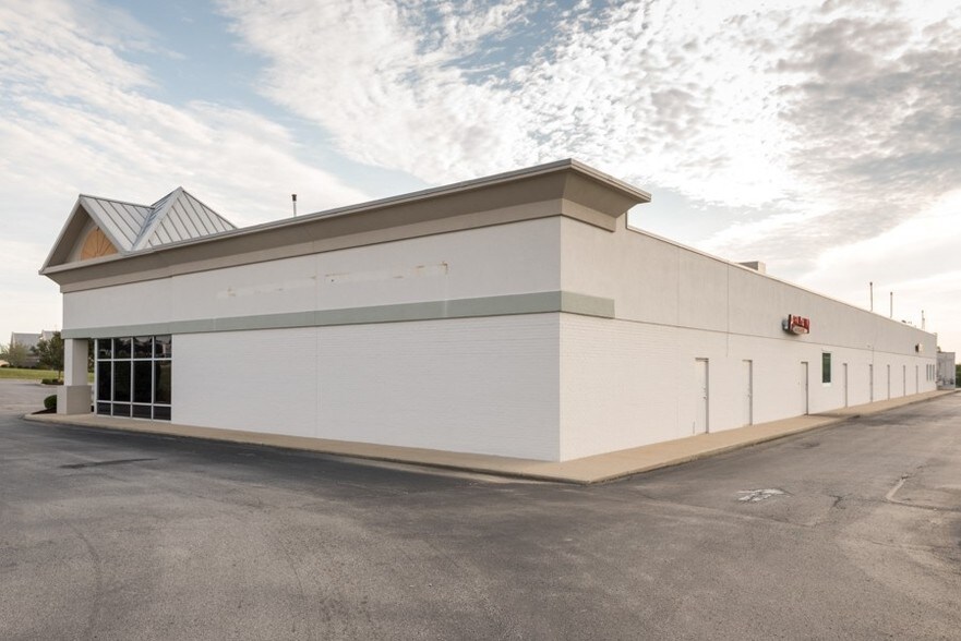 1901-1907 Commonwealth Dr, Louisville, KY à louer - Photo du bâtiment - Image 2 de 23