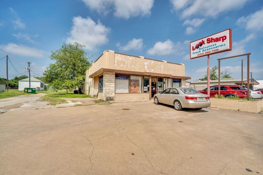604 Abbott Ave, Hillsboro, TX for sale - Building Photo - Image 2 of 39