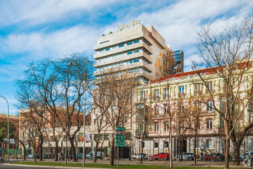 Paseo Castellana, 7, Madrid, Madrid à louer - Photo du bâtiment - Image 2 de 3