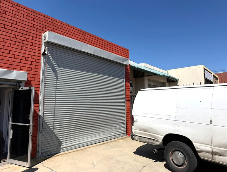 725 Stanford Ave, Los Angeles, CA à vendre - Photo du bâtiment - Image 3 de 13