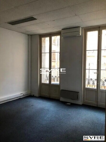 Office in Marseille for lease - Interior Photo - Image 3 of 11