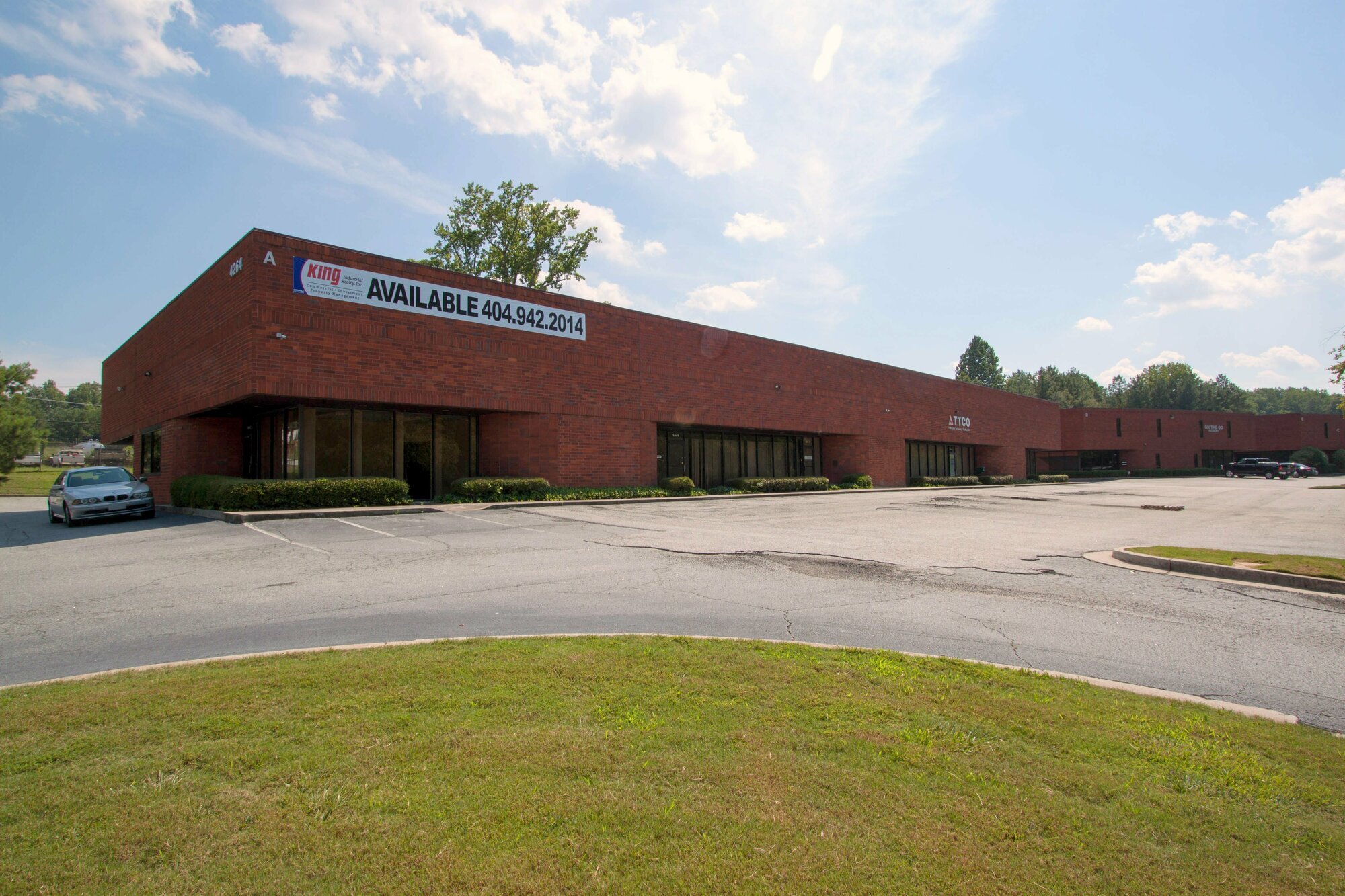 4264 Winters Chapel Rd, Doraville, GA à louer Photo du bâtiment- Image 1 de 6