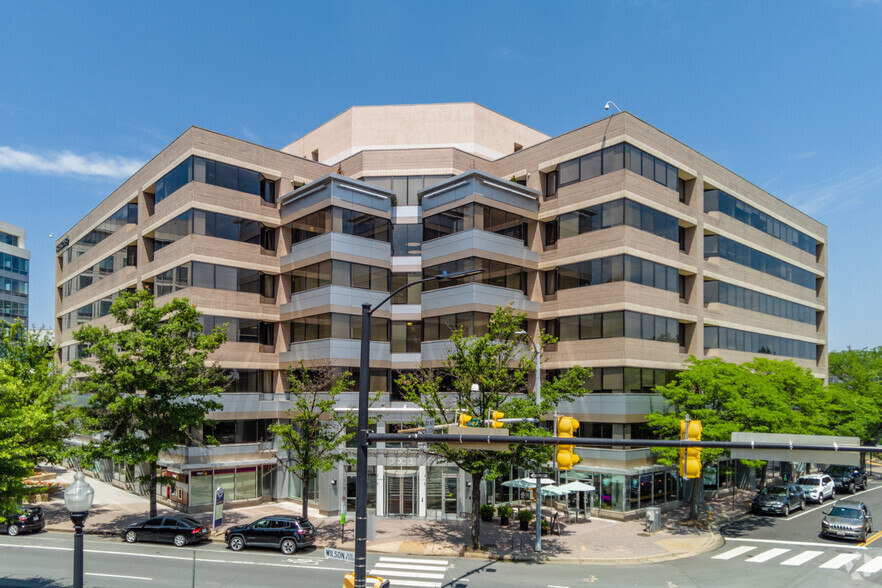 3033 Wilson Blvd, Arlington, VA for lease - Building Photo - Image 2 of 7