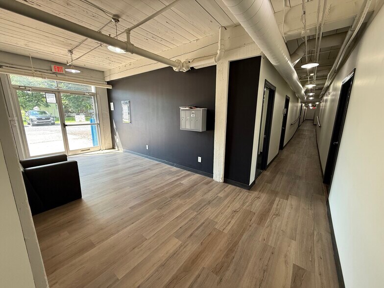 710 Wheatland St, Phoenixville, PA à louer - Photo du bâtiment - Image 2 de 26