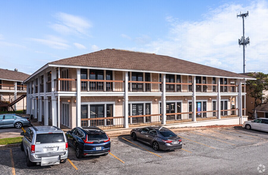 6323 Sovereign Dr, San Antonio, TX for sale - Primary Photo - Image 1 of 1