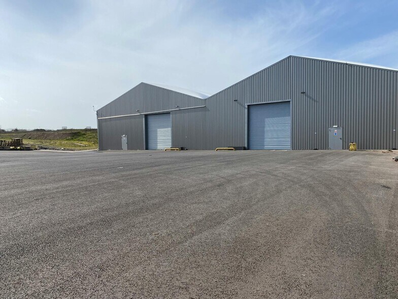 Severn Distribution Centre, Berkeley for lease - Building Photo - Image 3 of 5
