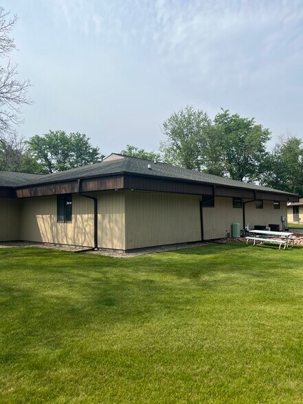 3504 E Maria Dr, Stevens Point, WI à vendre - Photo du bâtiment - Image 2 de 16