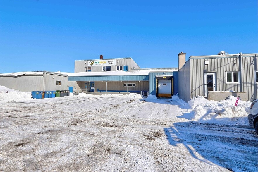 630 Rue Poisson, Trois-Rivières, QC à louer - Photo du bâtiment - Image 2 de 12