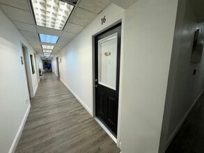 3390 Kori Rd, Jacksonville, FL à louer Photo intérieure- Image 2 de 4