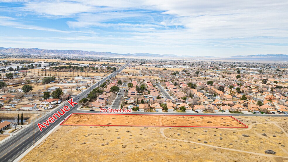 751 E K Ave, Lancaster, CA à vendre - Aérien - Image 2 de 7