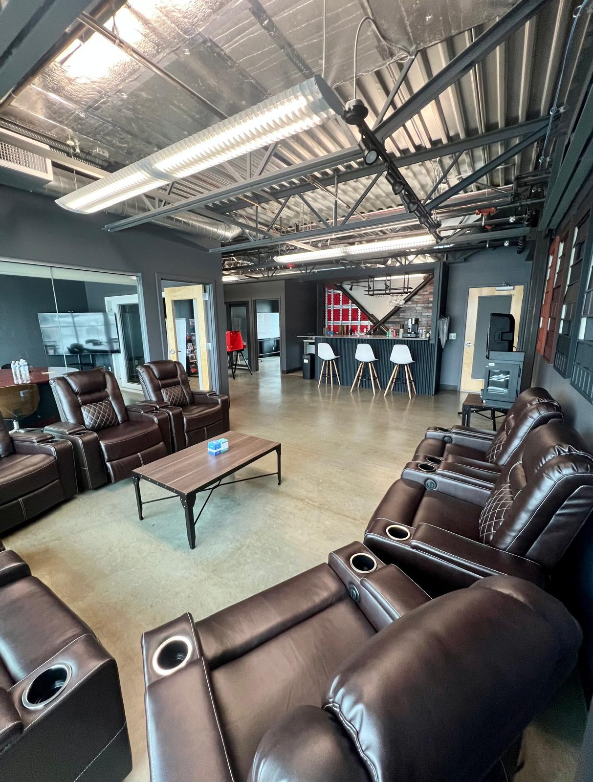 2284-2360 W Commodore Way, Seattle, WA à louer Photo intérieure- Image 1 de 11