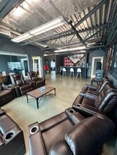 2284-2360 W Commodore Way, Seattle, WA à louer Photo intérieure- Image 1 de 11