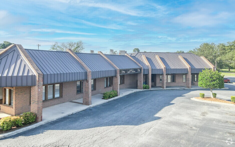 8400-8450 Bellhaven Blvd, Charlotte, NC à louer - Photo du bâtiment - Image 2 de 4