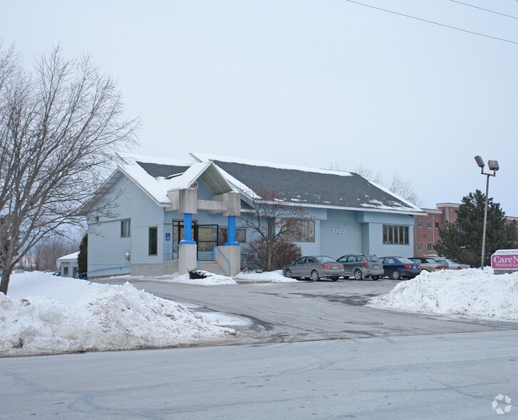 2123 River Rd, Schenectady, NY à vendre - Photo principale - Image 1 de 6