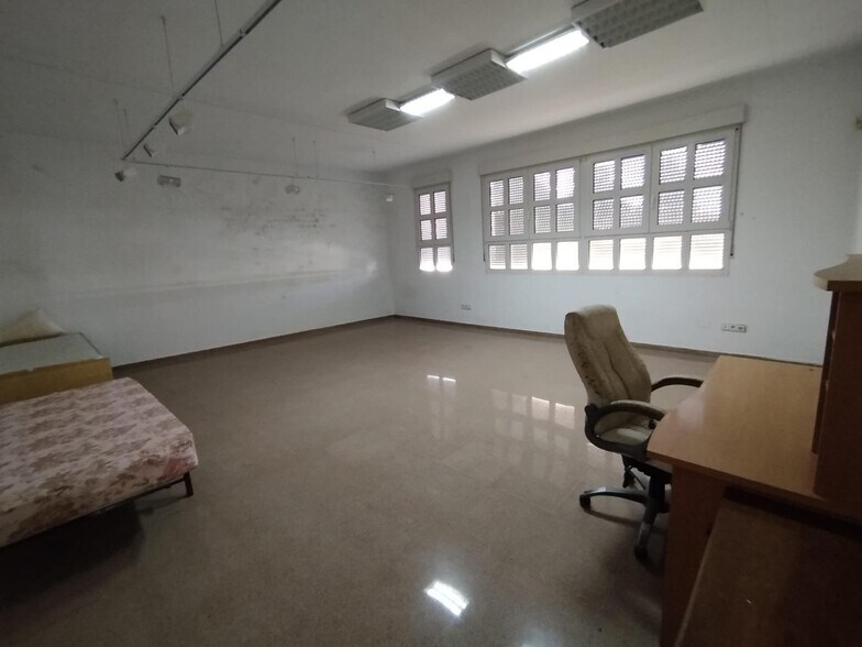 Industrial in Bocairent, Valencia for sale - Interior Photo - Image 2 of 13