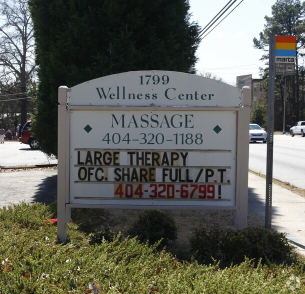 1799 Clairmont Rd, Decatur, GA à vendre - Autre - Image 2 de 3