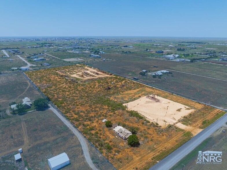 14729 Alfalfa Ave, Gardendale, TX à vendre - Photo du bâtiment - Image 2 de 3