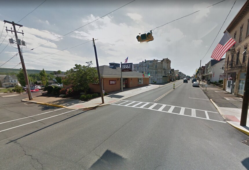 Bank Investment Portfolio portefeuille de 7 propriétés à vendre sur LoopNet.ca - Photo du bâtiment - Image 3 de 15