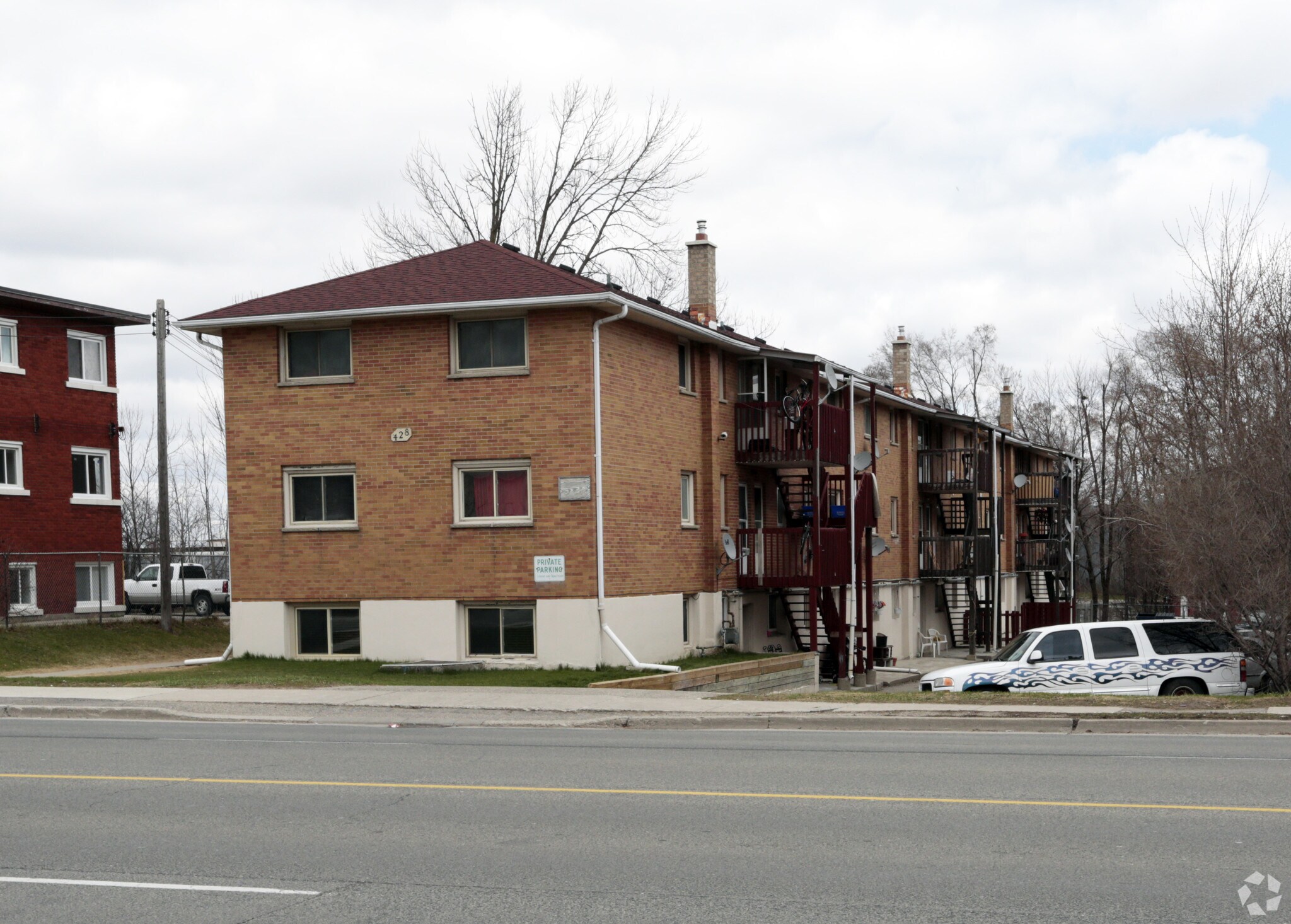 428 Lancaster St W, Kitchener, ON for sale Primary Photo- Image 1 of 1