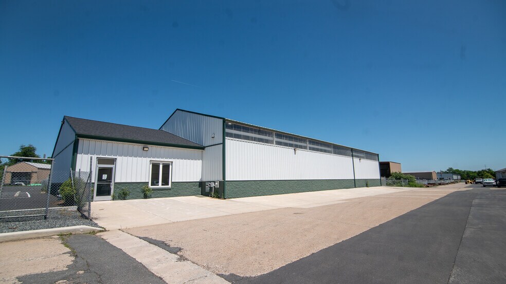 250 Edwards Ave, New Castle, DE for lease - Building Photo - Image 3 of 23