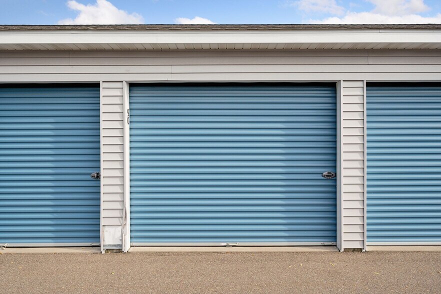 4011 Maciver Ave NE, Saint Michael, MN à vendre - Photo du bâtiment - Image 3 de 39