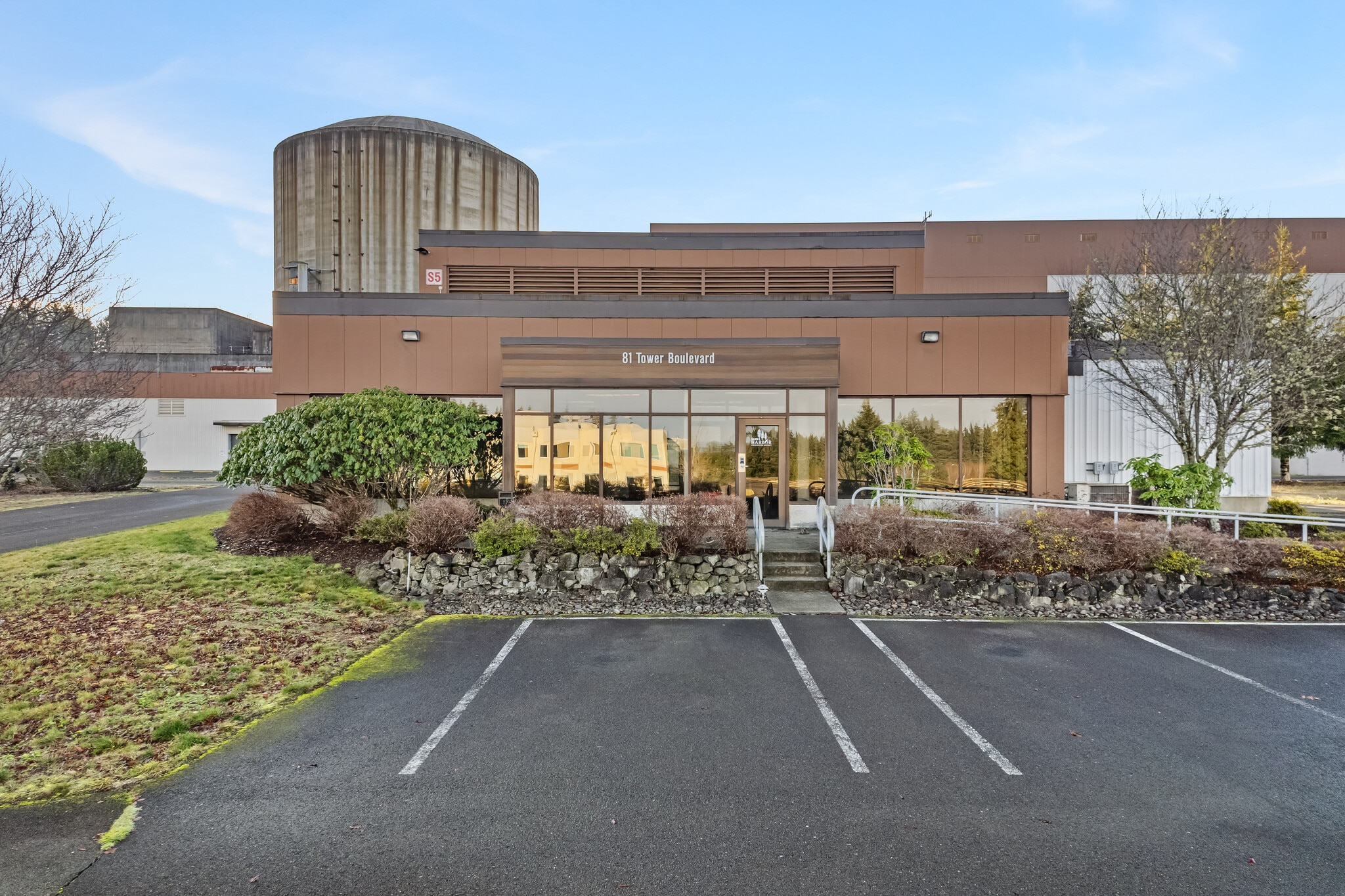 81 Tower Blvd, Elma, WA for lease Building Photo- Image 1 of 15