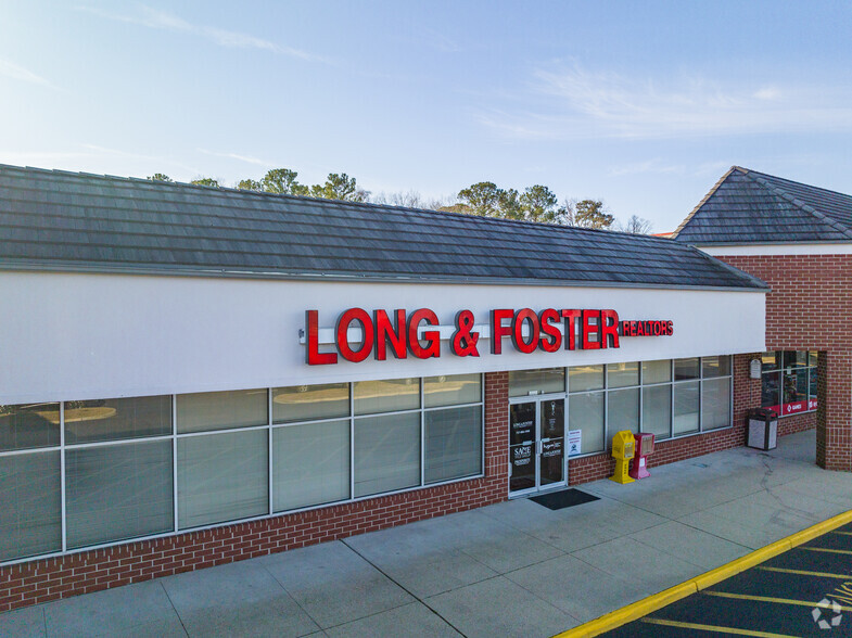 5005 Victory Blvd, Yorktown, VA for lease - Building Photo - Image 3 of 27