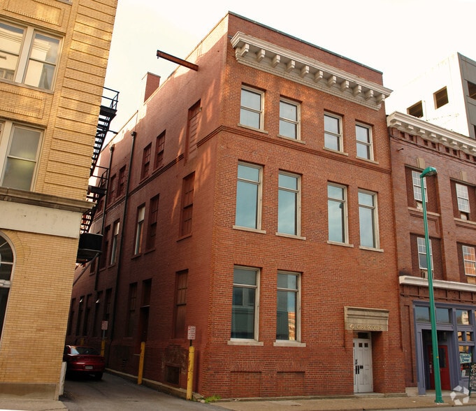 210 Hale St, Charleston, WV à vendre - Photo du bâtiment - Image 2 de 38