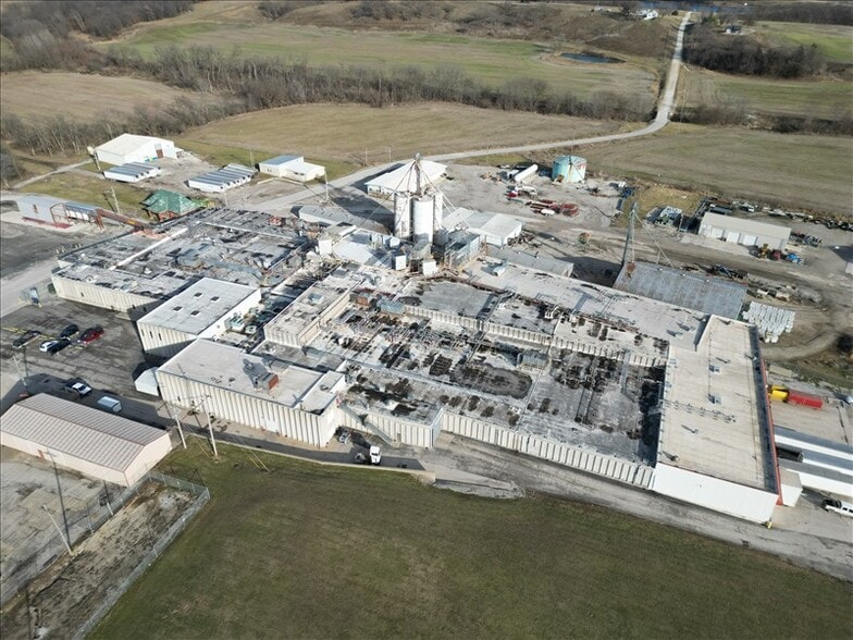 832 E 3rd St, Milan, MO for sale - Building Photo - Image 2 of 7