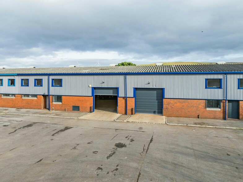 Heads Of The Valley Industrial Estate, Rhymney à louer - Photo principale - Image 1 de 3