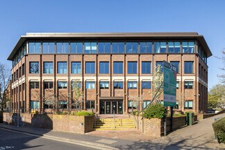 Plus de détails pour 10 Bricket Rd, St Albans - Bureau à louer