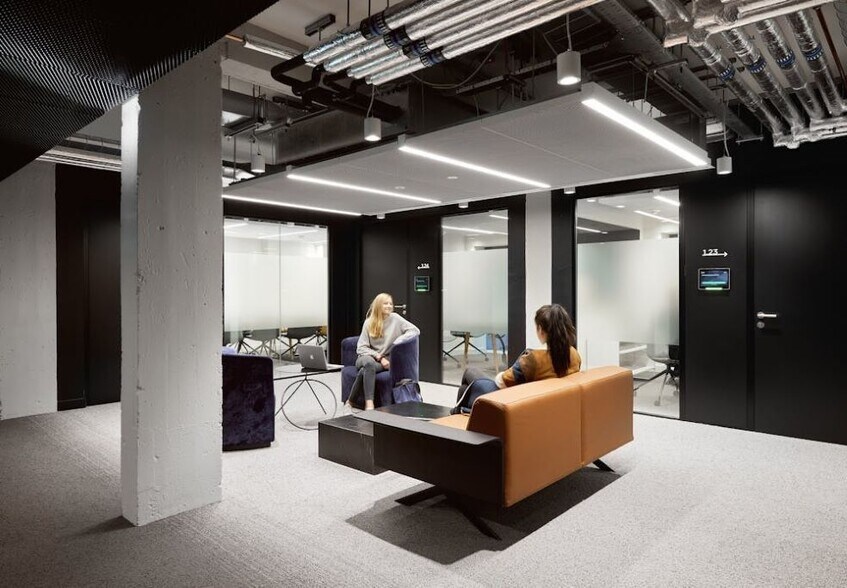 98 Theobalds Rd, Londres à louer - Photo du bâtiment - Image 2 de 4