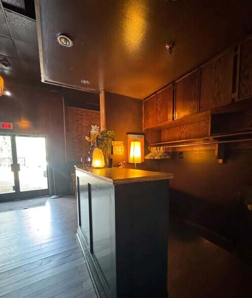 105 NW 3rd Ave, Portland, OR à vendre - Photo du bâtiment - Image 3 de 6