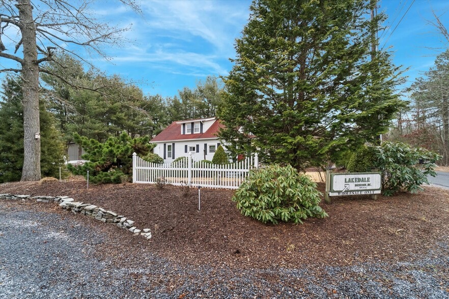 312 Lakedale Rd, Berlin, NJ for sale - Building Photo - Image 2 of 46