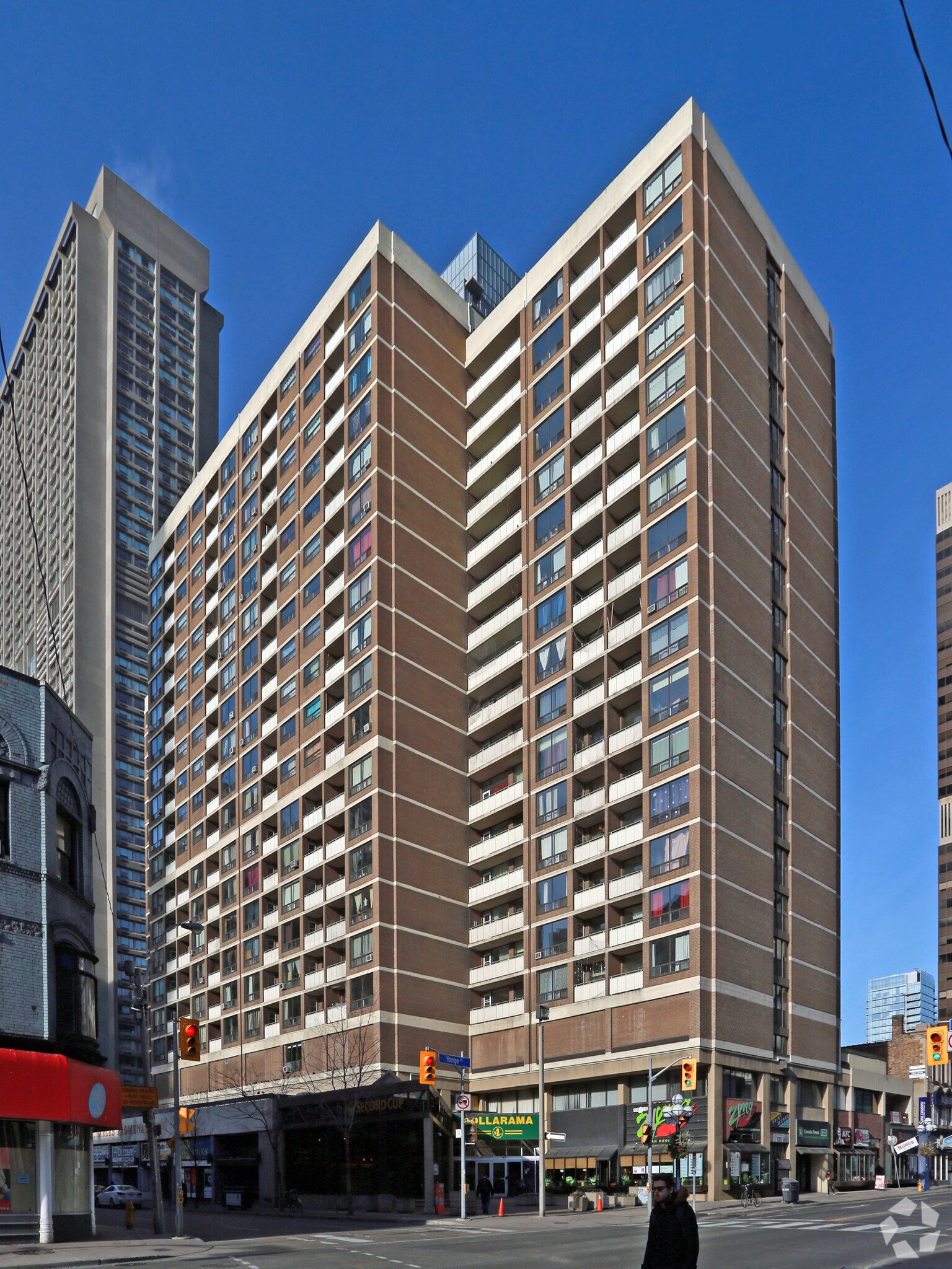 730 Yonge St, Toronto, ON for sale Primary Photo- Image 1 of 1
