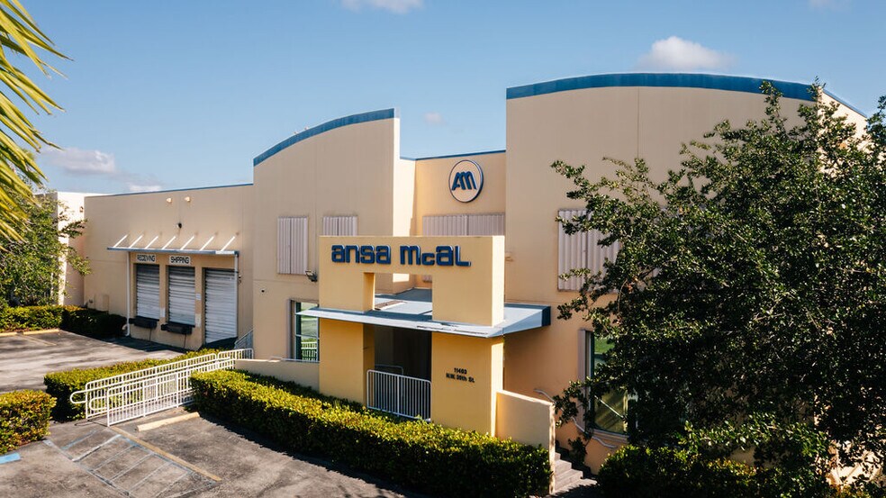 11403 NW 39th St, Miami, FL à vendre - Photo du bâtiment - Image 3 de 15