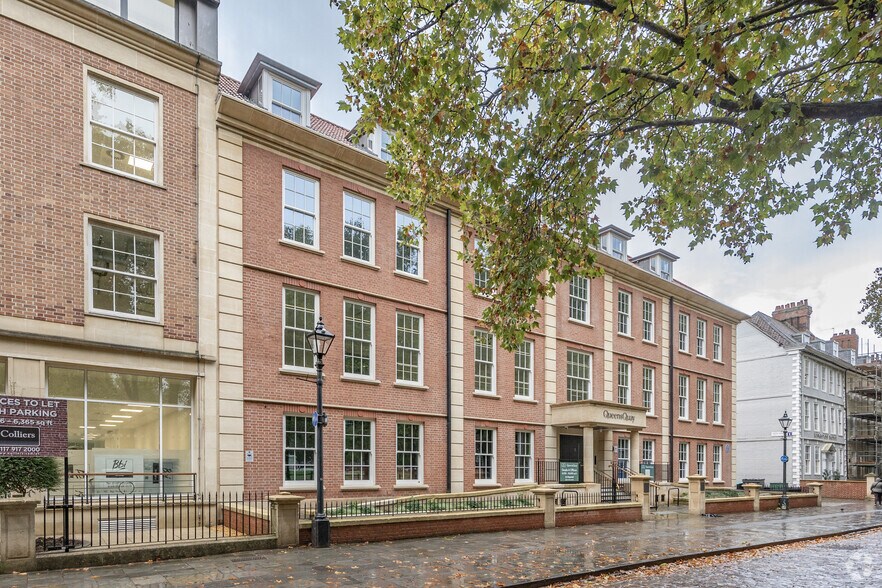 33-35 Queen Sq, Bristol à louer - Photo du bâtiment - Image 3 de 3