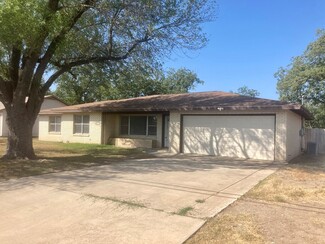 Plus de détails pour 535 N 4th St, Uvalde, TX - Terrain à vendre